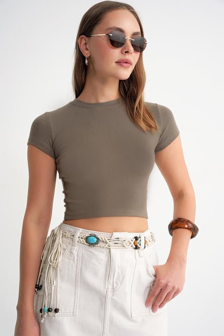 Tailliertes Crop-Strick-T-Shirt - Image 4