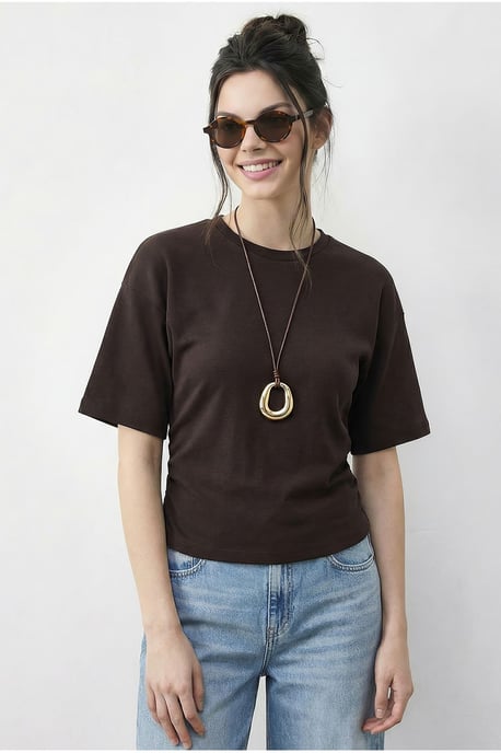 Regulär geschnittenes Rundhals-T-Shirt - Image 4