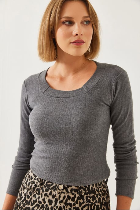 Tailliertes Langarm-Texturiertes Crop-Top mit U-Ausschnitt - Image 3