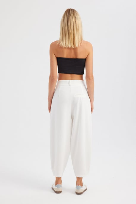Hochtaillierte, gefaltete Karottenhose - Image 5