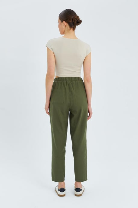 Hochtaillierte Hose mit Kordelzug - Image 6