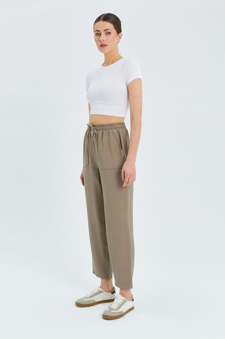 Hochtaillierte Karottenhose mit Kordelzugbund - Image 2