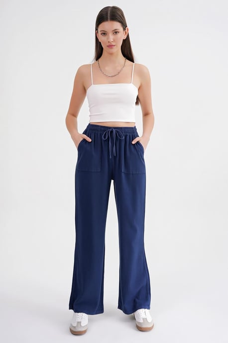 Hochtaillierte gerade Baumwollhose mit Bindegürtel - Image 4