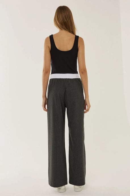 Elastische Hosen mit Streifen - Image 4
