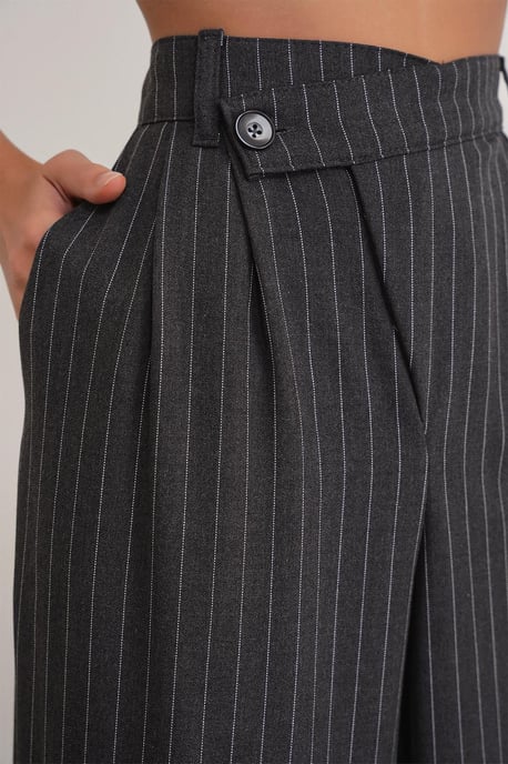 Hochtaillierte Gerade Beinhose - Image 6
