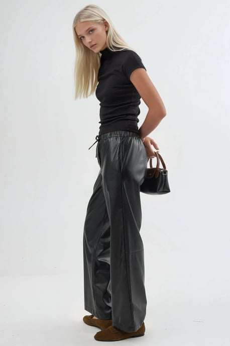Hüfthoches Kunstlederhose mit Kordelzug - Image 2