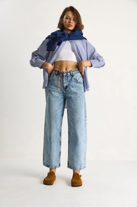 Gerade geschnittene Denim-Hosen mit Kordelzugbund - Image 4