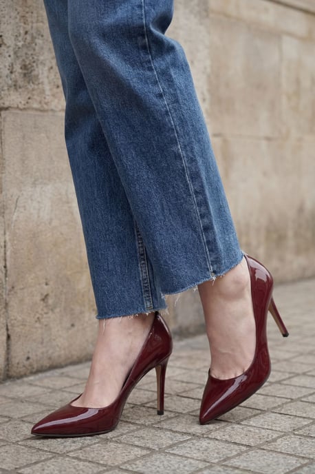 Hochtaillierte, knöchellange, gerade geschnittene Jeanshose - Image 4