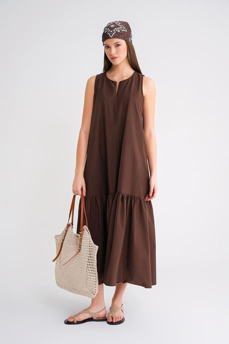 Maxikleid mit Kragen und Rüschendetails - Image 2
