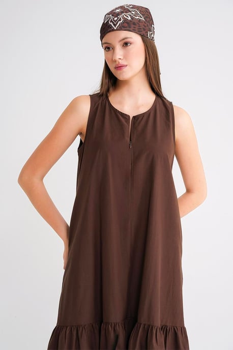 Maxikleid mit Kragen und Rüschendetails - Image 4