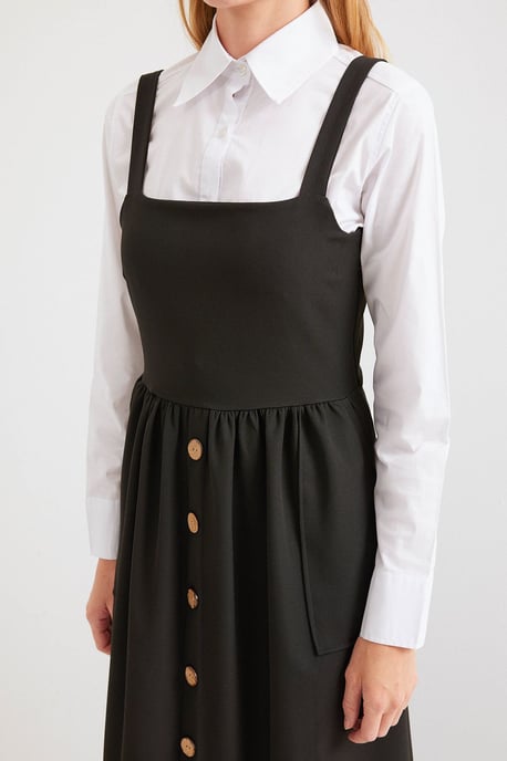 Maxikleid in A-Linie mit quadratischem Kragen und Knopfverschluss - Image 4