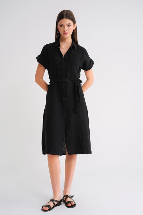 Lässig geschnittenes Midi-Kleid mit Hemdkragen und Knöpfen - Image 3
