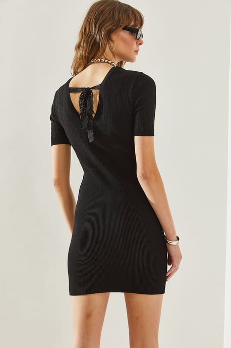 Bianco Lucci Slim-fit Strickkleid in Midi-Länge mit Rundhalsausschnitt - Schwarz - Image 3
