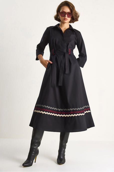 Gesticktes Midi-Kleid - Image 1
