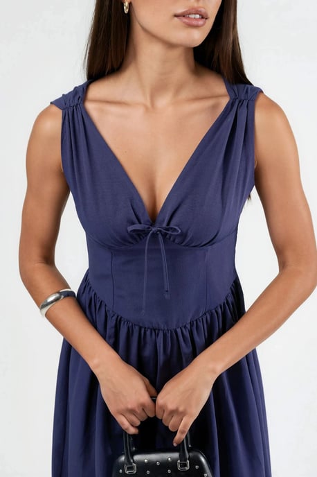 V-Ausschnitt Midi-Kleid mit Schleifendetail - Image 4