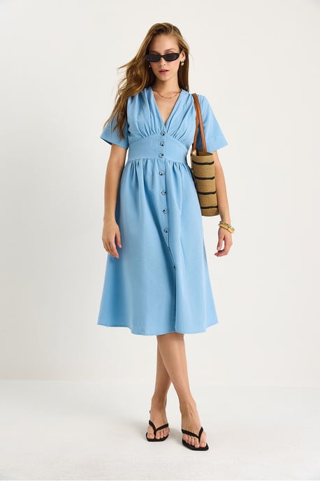 V-Ausschnitt Midi-Hemd-Kleid mit Knöpfen - Image 2