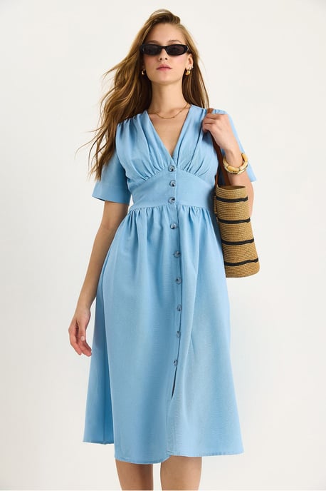 V-Ausschnitt Midi-Hemd-Kleid mit Knöpfen - Image 3