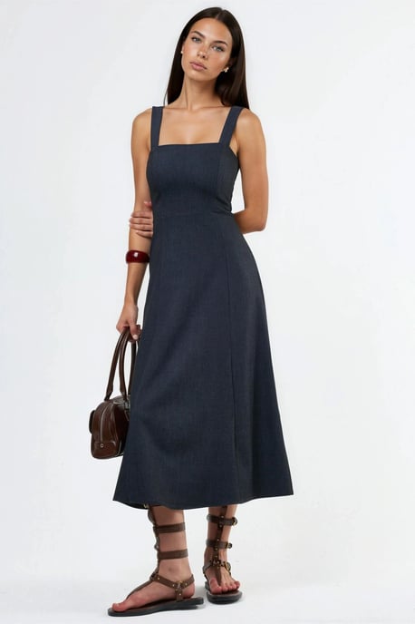 Kleid mit quadratischem Ausschnitt im A-Linien-Schnitt midi - Image 4