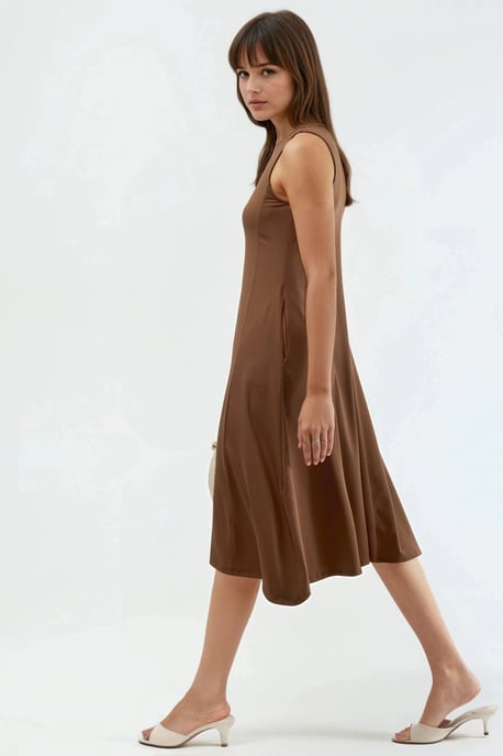 Ärmelloses Midi-Kleid mit Taschen - Image 3