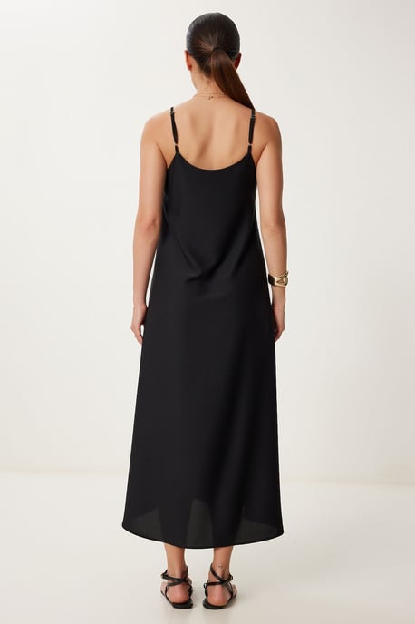 Lässiges Midi-Kleid mit U-Ausschnitt - Image 5