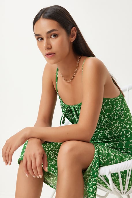 Blumiges Bodycon-Midi-Kleid mit Schlitz - Image 2