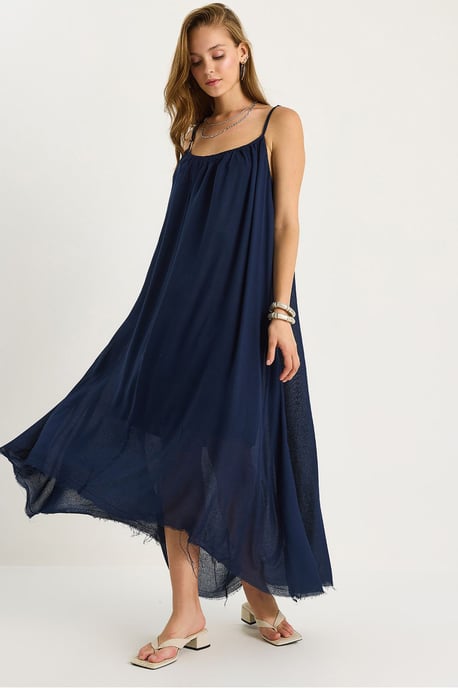 Einfarbiges Midi-Kleid aus Musselin mit Trägern und transparentem Saum - Image 1