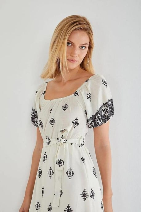 Blumen Off-Shoulder Midi-Kleid - Image 4