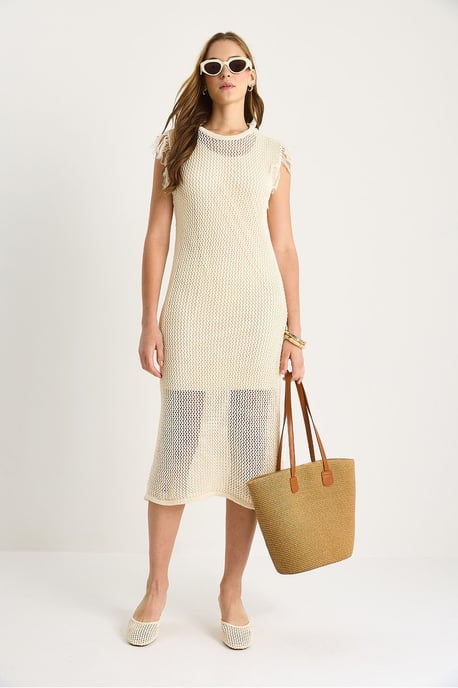 Midi-Kleid mit strukturiertem Stoff und Rüschendetails - Image 4