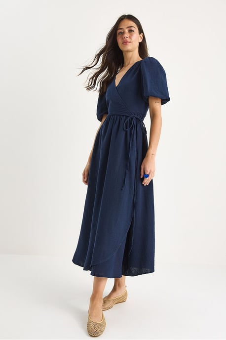 Strukturiertes V-Ausschnitt Midikleid mit Wickelverschluss - Image 4