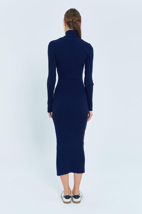 Halswärmer Midi Strickkleid mit Schlitz - Image 6