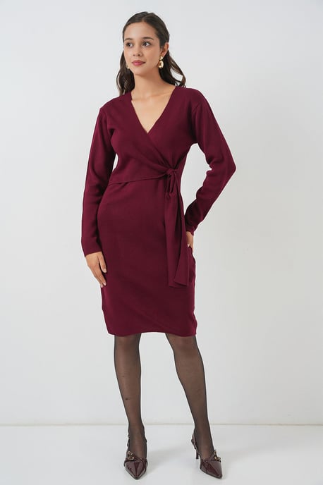 Körperbetontes Midi-Kleid mit V-Ausschnitt und Bindegürtel - Image 2