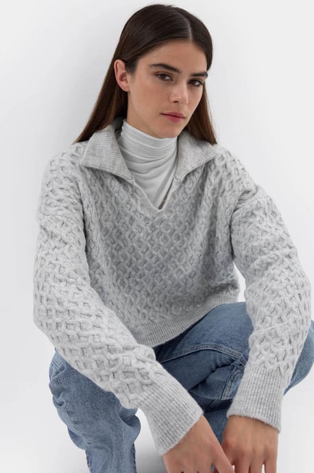 Texturierter Strickpullover mit Hemdkragen - Image 1