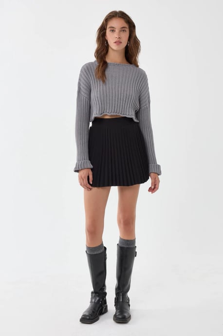 Enganliegender Crewneck-Cropped-Pullover - Image 2