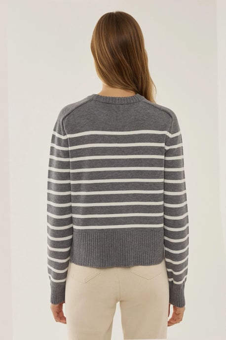 Gestreifter Rundhals-Strickpullover - Image 4