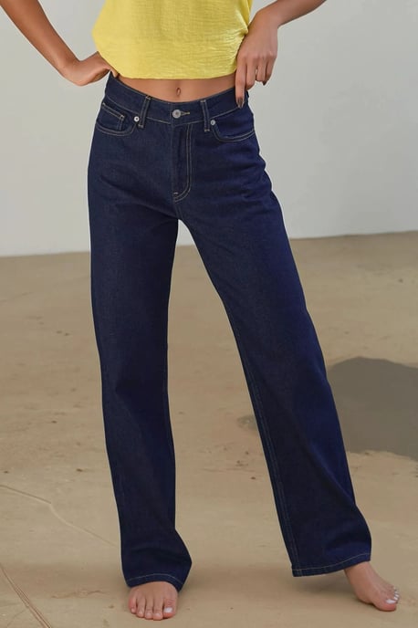 Gerade geschnittene Denim-Jeans - Image 1