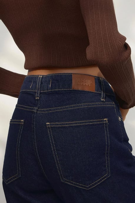 Gerade geschnittene Denim-Jeans - Image 4