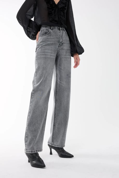 Gewaschene Gerade-Leg-Jeans - Image 6