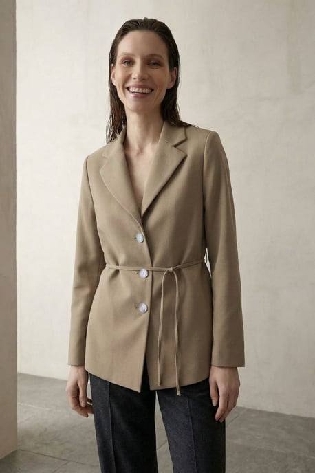 Blazerjacke mit Bindeband aus Krepp - Image 1
