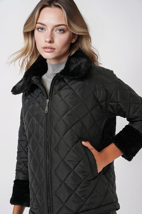 Texturierte Puffjacke mit Schal-Kragen und Kunstfell - Image 4