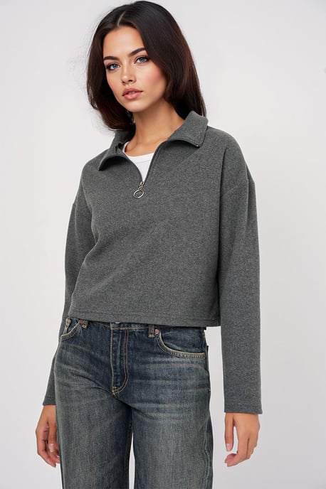 Lockerer Fit Crop-Pullover mit Reißverschlusskragen - Image 3