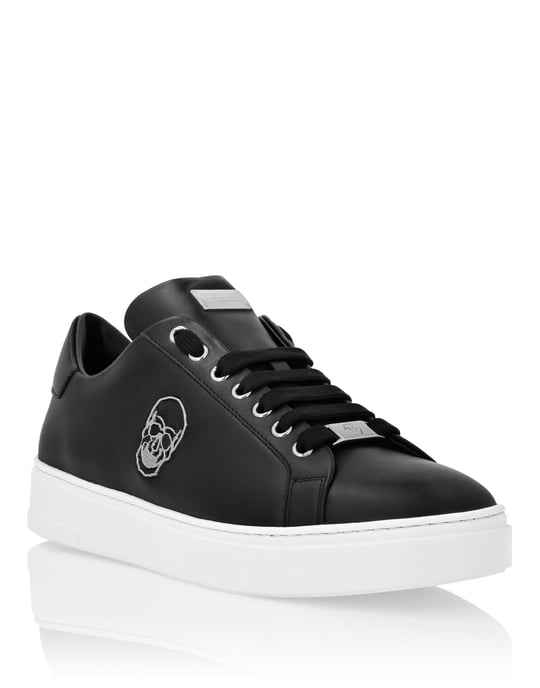 Sneaker Skull - Image 1