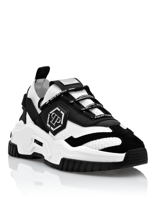 Sneaker Predator - Image 1