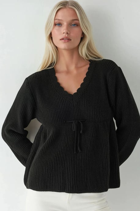 Geschnittener V-Ausschnitt-Pullover mit gebundenem Detail - Image 1