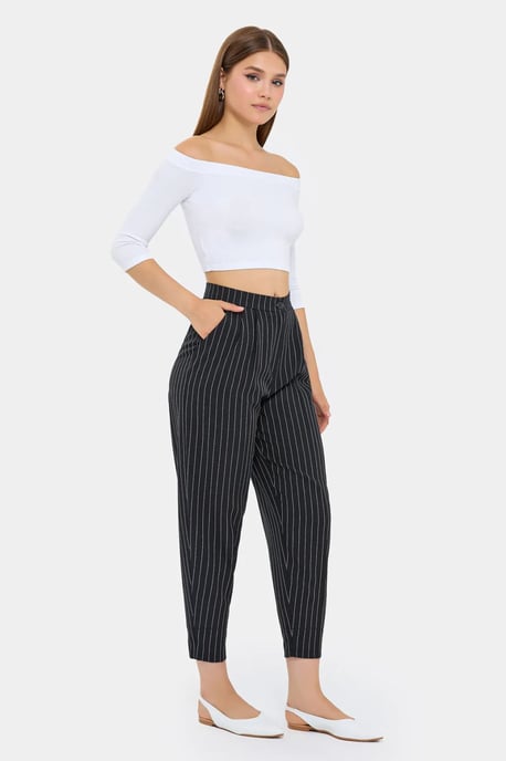 Hochgeschnittene gestreifte Karottenhose - Image 4
