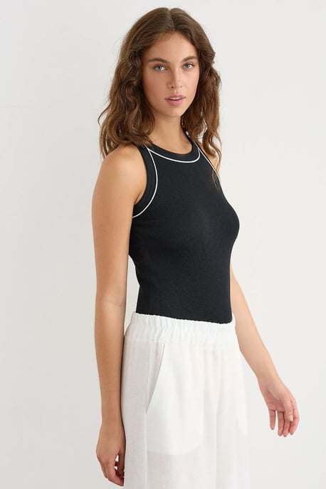 Figurbetontes Halterneck-Stricktop - Image 1