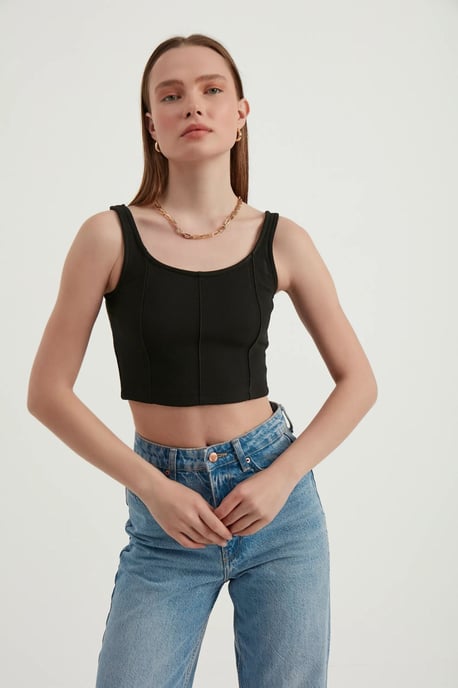 Ausschnitt-Ärmelloses Basic-Crop-Top - Image 4