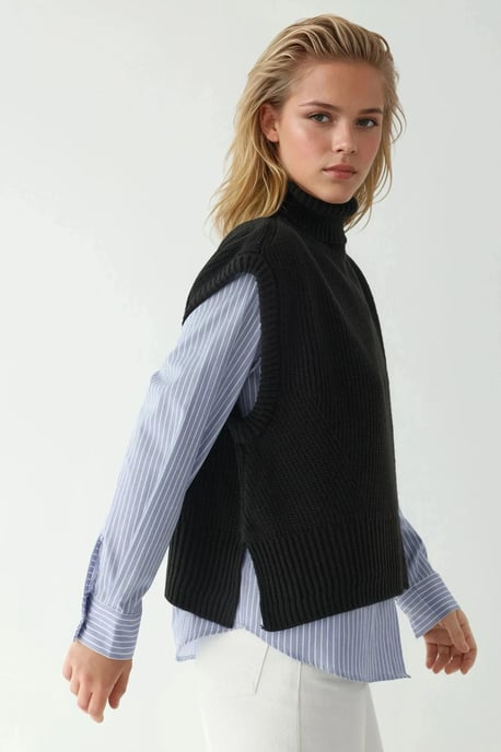 Lässiger Rollkragen-Strickpullunder - Image 3