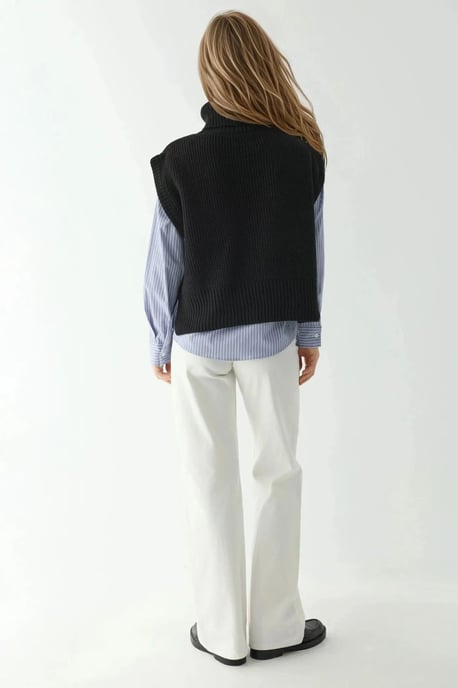 Lässiger Rollkragen-Strickpullunder - Image 4
