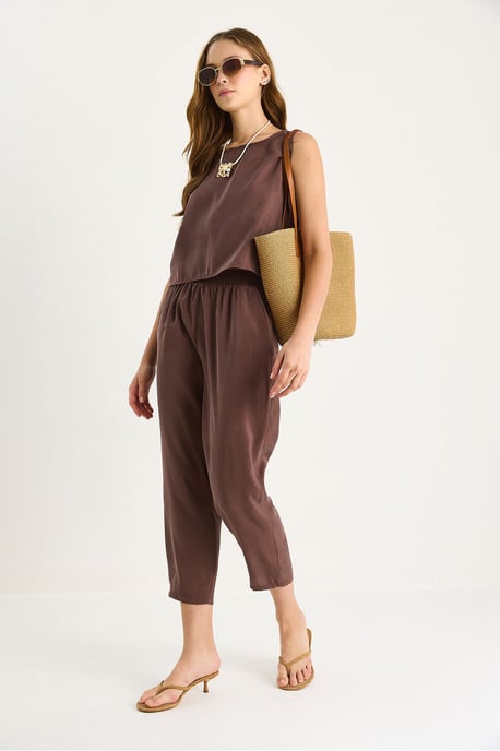 Ärmelloses Crew-Neck-Bluse und Karottenhose Set - Image 4