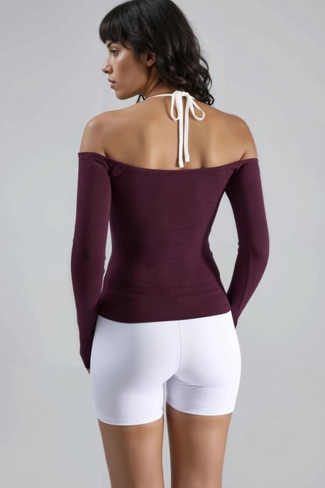 Slim-Fit Strickbluse mit U-Ausschnitt und Kontrastkante - Image 2